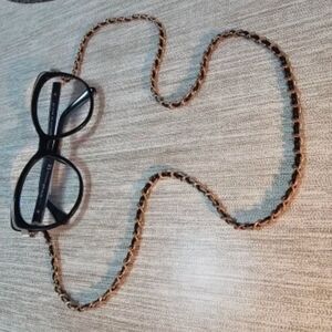 Pristine Leather/Metal Glasses Chain Holder